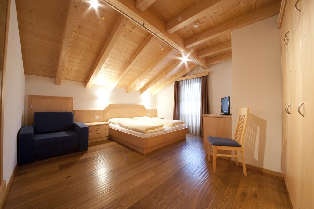 Appartamenti Villa Olympia Корвара-ин-Бадия Номер фото